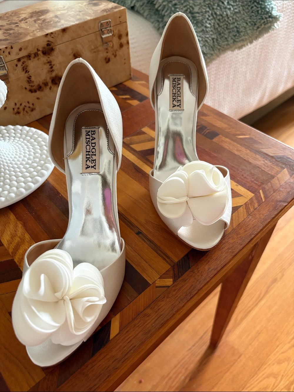 Badgley Mischka Ivory Floral Peep-Toe Heels